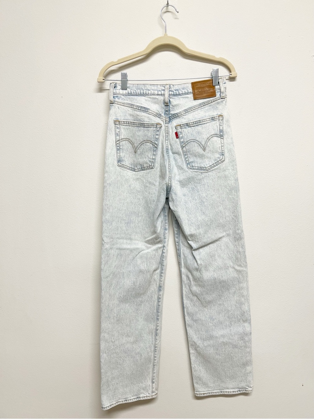 Levis Womens Classic Light Wash Ribcage Straight Leg Ankle Denim Jeans Size 28 - Picture 4 of 13